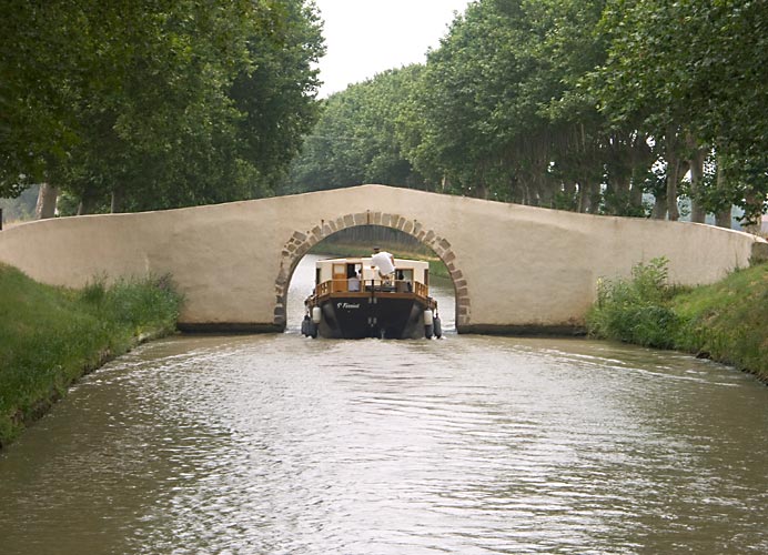 Schleusenbr&uuml;cke